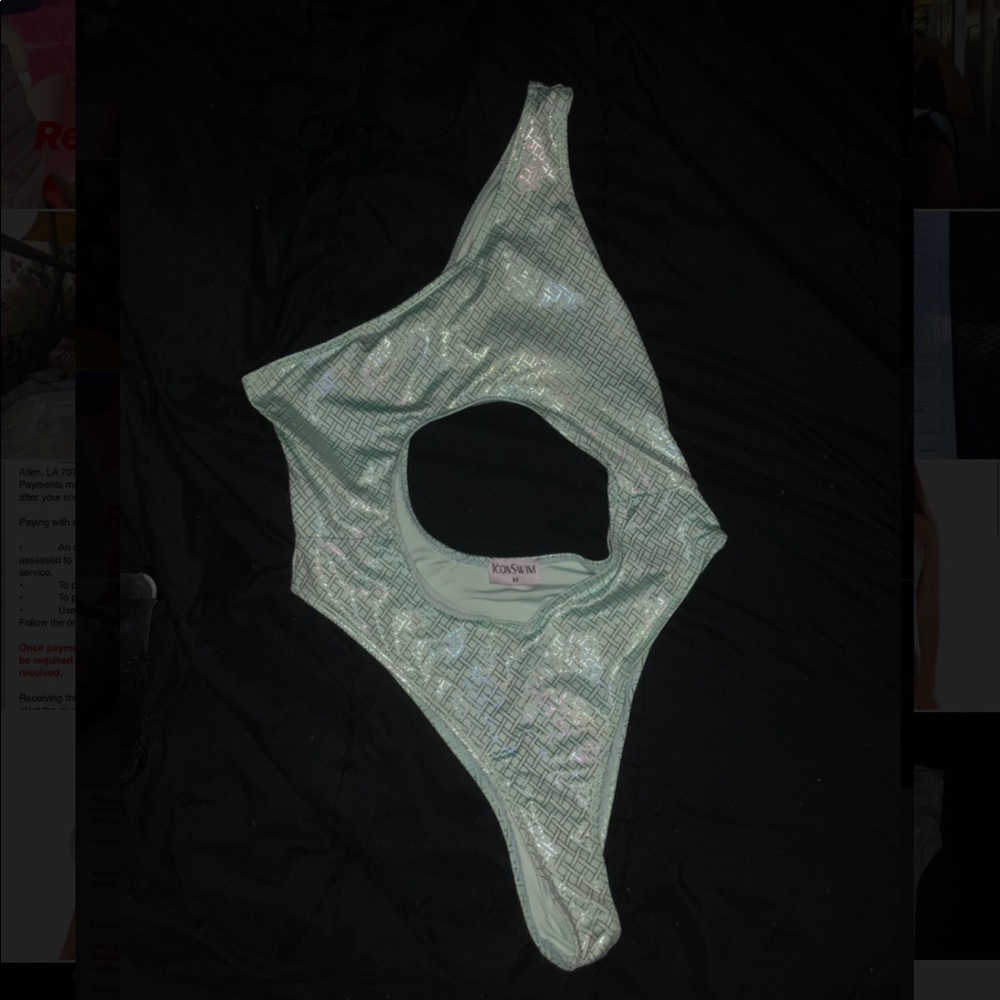 Swimsuit - Picture 3 of 5